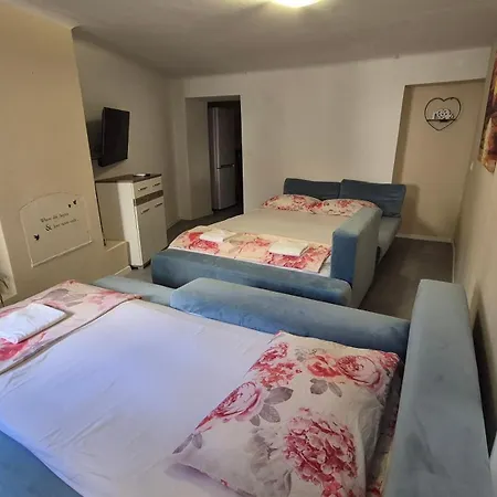 Magdalena アパート *